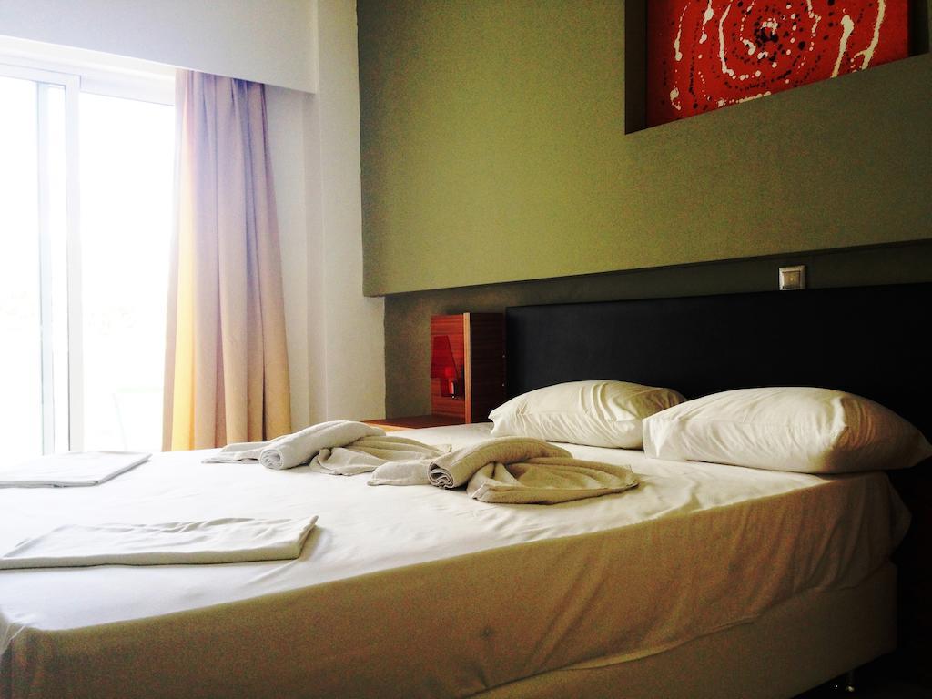Delfinia Resort Kolymbia Cameră foto